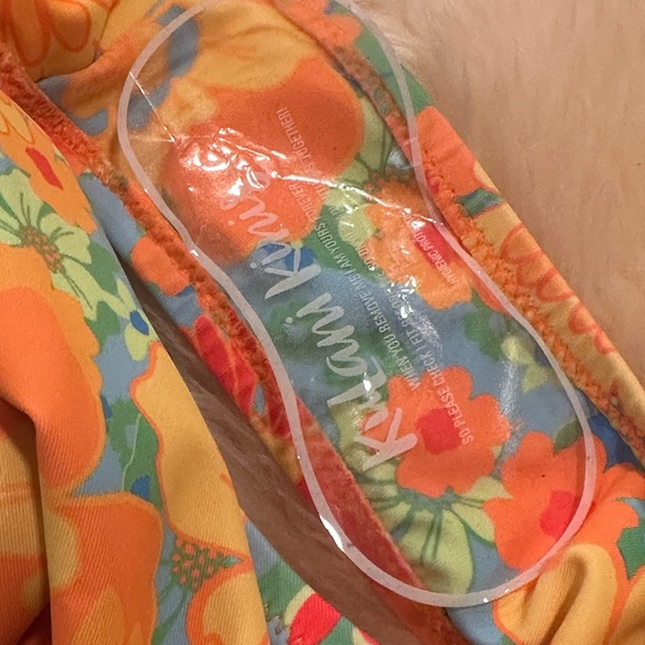 KULANI KINIS
Adjustable Cross Back One Piece Size M $112 - Picture 8 of 8